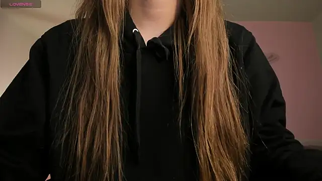 TiffannySins online show from 04.05.26