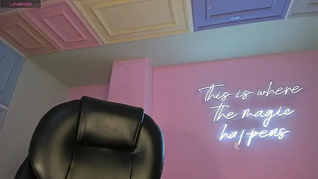 TiffannySins online show from 04.09.26