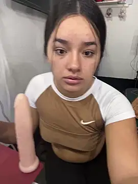 Luciaparker03 online show from 02.13.26