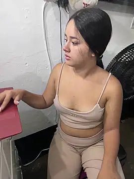 Luciaparker03 online show from 04.13.26