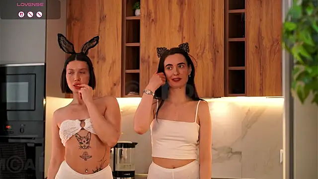 Anny Molly online show from 05.22.26