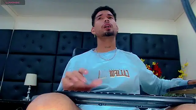 StivBigCock online show from 09.24.25