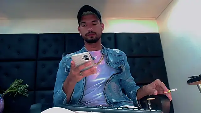 StivBigCock online show from 10.14.25