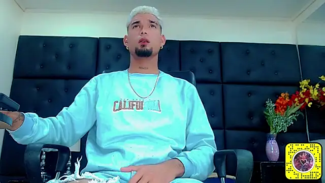 StivBigCock online show from 10.19.25