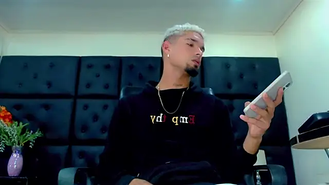 StivBigCock online show from 10.24.25