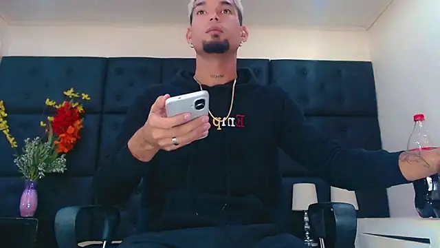 StivBigCock online show from 10.29.25