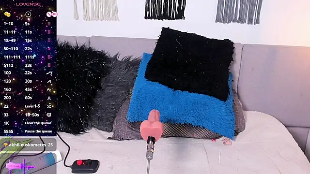 Ashley owens   online show from 09.13.25