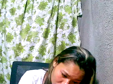 Snapshot of Sweeetgurll chatting on 09.21.25 Sweeetgurll online show from 09.21.25