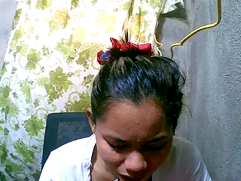 Snapshot of Sweeetgurll chatting on 10.17.25 Sweeetgurll online show from 10.17.25