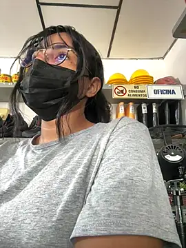 Kyra  Rose online show from 11.21.25