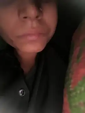 Snapshot of Antique-stickchart-couple chatting on 09.26.25 Antique-stickchart-couple online show from 09.26.25