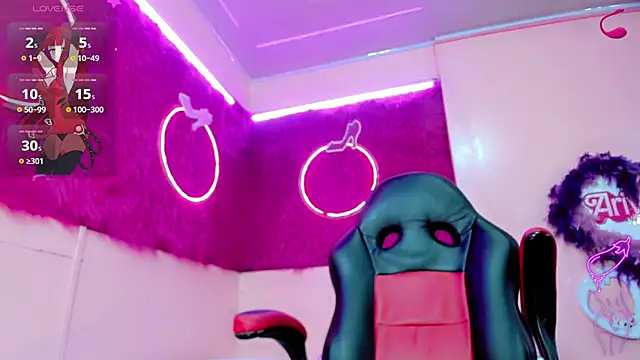 Natasha clifford online show from 09.25.25