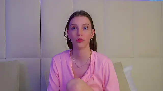 VeronicaVances online show from 11.04.25