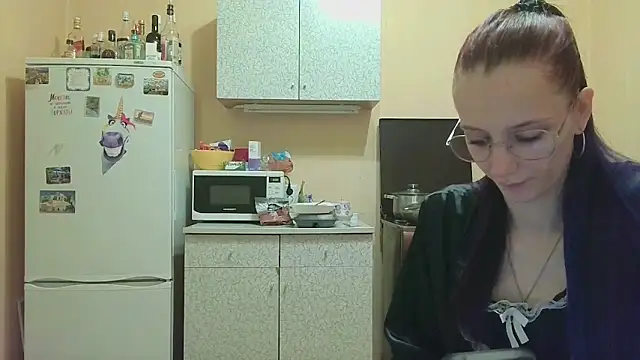 Snapshot of Lucy_Divine chatting on 09.27.25 Lucy Divine online show from 09.27.25