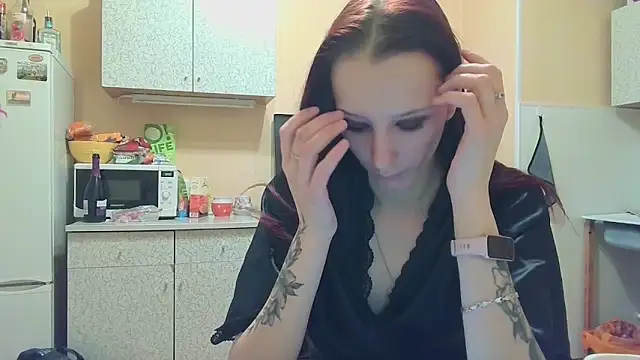 Snapshot of Lucy_Divine chatting on 10.22.25 Lucy Divine online show from 10.22.25