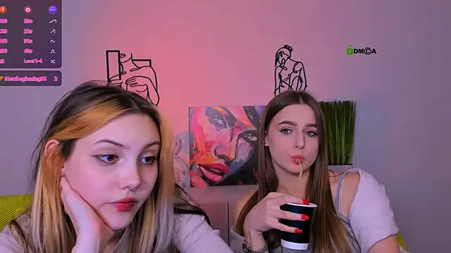 Snapshot of luna_tin chatting on 10.04.25 luna tin online show from 10.04.25