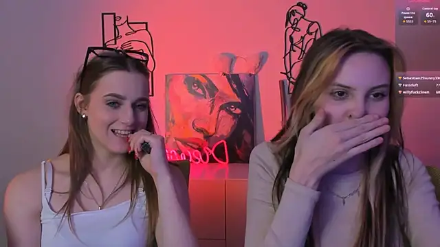 Snapshot of luna_tin chatting on 10.13.25 luna tin online show from 10.13.25