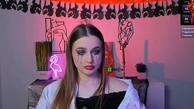 Snapshot of luna_tin chatting on 10.31.25 luna tin online show from 10.31.25