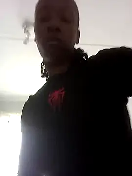 FreakyScarlet00 online show from 10.28.25