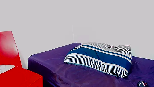 FreakyScarlet00 online show from 11.05.25