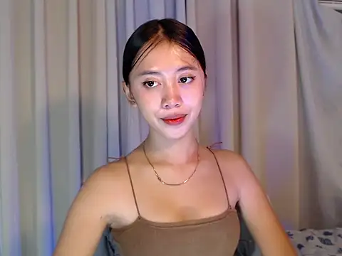 lovely kiannaHugecock online show from 09.15.25