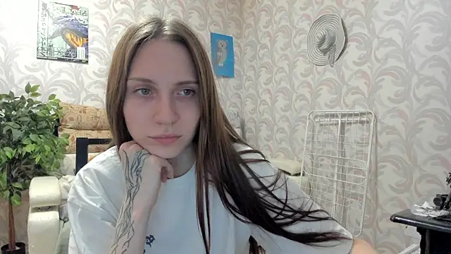 Snapshot of Kelly_Gerzikaa chatting on 10.25.25 Kelly Gerzikaa online show from 10.25.25