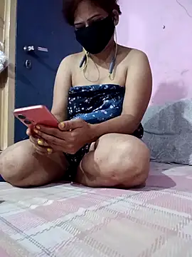 Snapshot of Rinki_bhabhiji chatting on 10.04.25 Rinki bhabhiji online show from 10.04.25