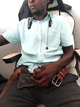 Snapshot of Biguyzi chatting on 02.26.26 Biguyzi online show from 02.26.26