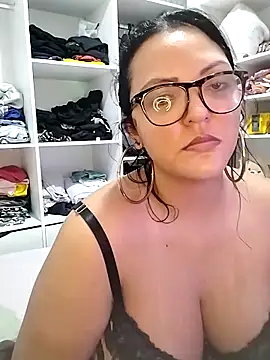 Snapshot of AuroraChest chatting on 09.13.25 AuroraChest online show from 09.13.25