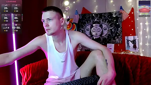 Snapshot of Xavier_Night81 chatting on 09.28.25 Xavier Night81 online show from 09.28.25