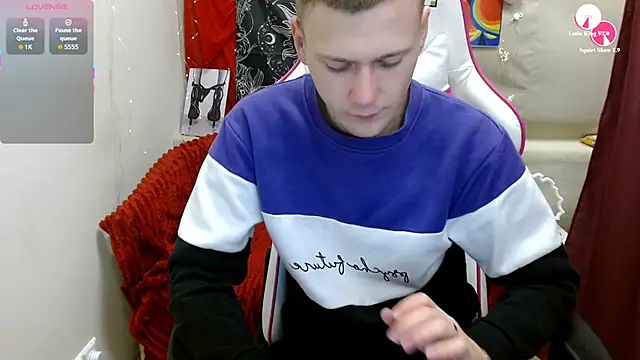 Snapshot of Xavier_Night81 chatting on 10.03.25 Xavier Night81 online show from 10.03.25