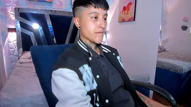 abby thommson1 online show from 10.08.25