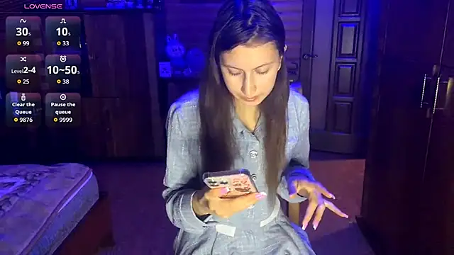 Shyselly online show from 10.20.25