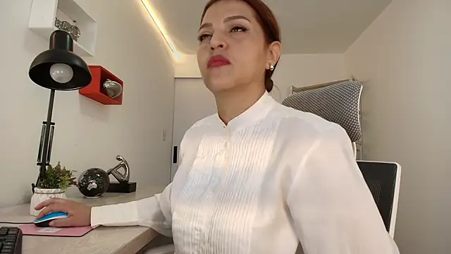 Skylar  Desire online show from 09.24.25