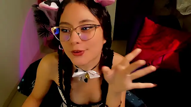 Krysten Riter online show from 10.15.25