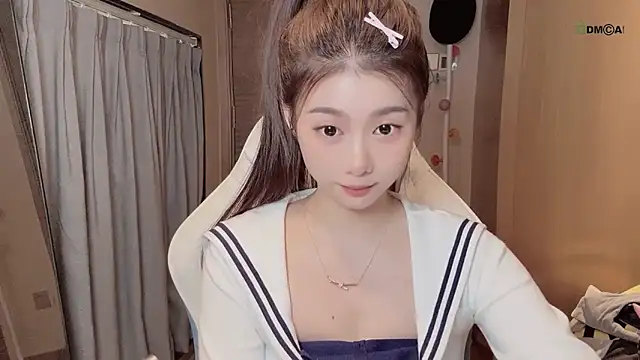 Makinghappymyself  online show from 01.06.26