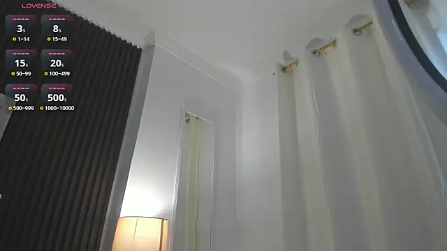 Zahra milks online show from 04.04.26