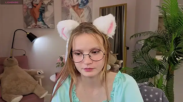 Ginger Emma online show from 09.22.25