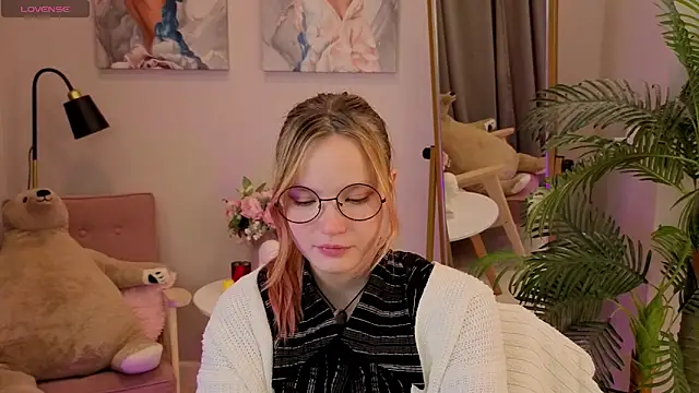 Ginger Emma online show from 09.30.25