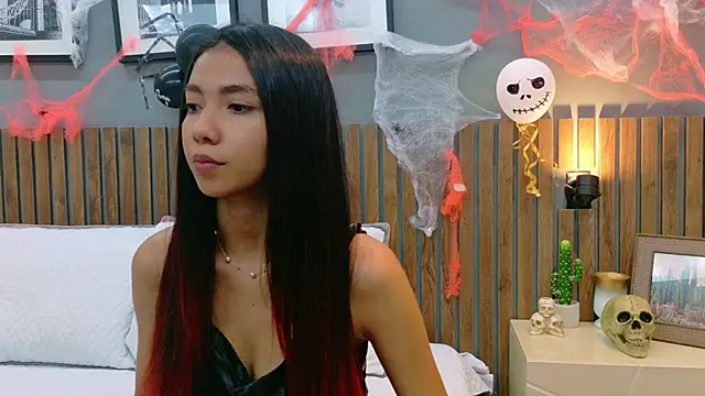 luna roja25 online show from 10.24.25