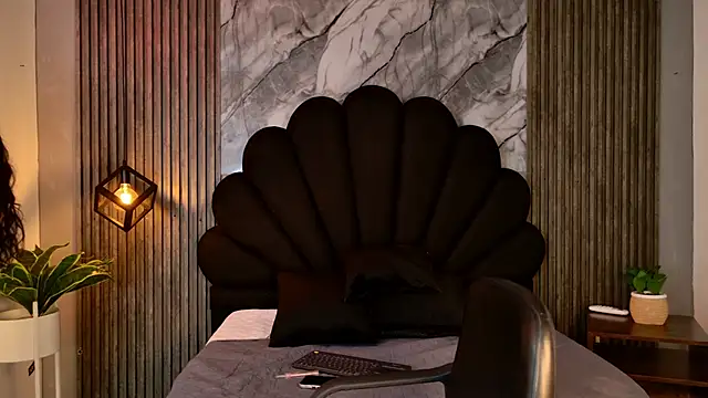 AlahyaPalmerR online show from 10.28.25