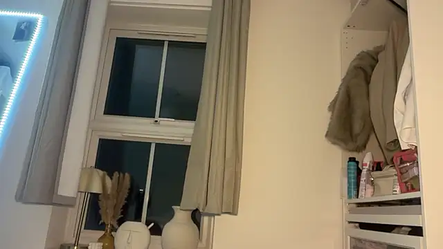 KayleeBella online show from 11.19.25