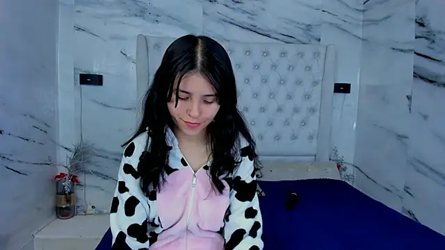 Ari and Storm online show from 09.30.25