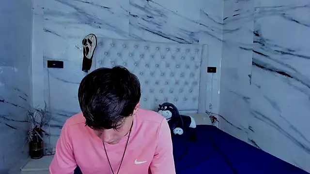 Ari and Storm online show from 02.05.26