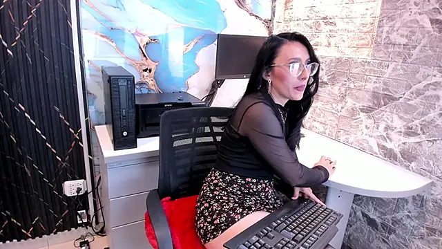 Snapshot of Scarlett_14_ chatting on 09.24.25 Scarlett 14  online show from 09.24.25