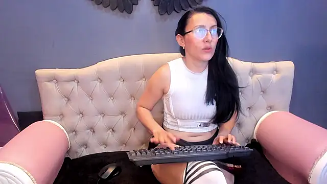 Scarlett 14  online show from 03.12.26