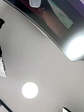 AmiraMorgan online show from 09.28.25