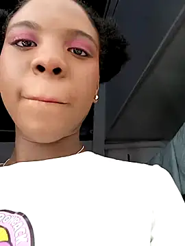 AmiraMorgan online show from 10.22.25