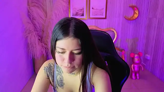 Snapshot of ivy_lodge_s chatting on 09.13.25 ivy lodge s online show from 09.13.25