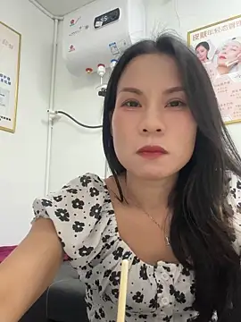 Snapshot of Baby-mmm chatting on 09.13.25 Baby-mmm online show from 09.13.25